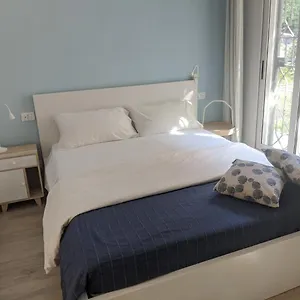 Una Casina Blu Sulla Spiaggia Viserba , Rimini Italia