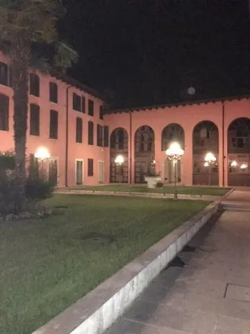 Vea Apartment Padenghe sul Garda Italy