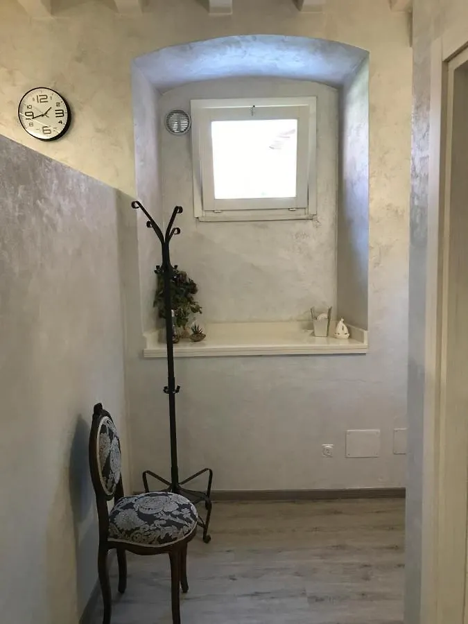 Vea Apartment Padenghe sul Garda Italy